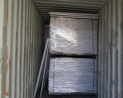 Loading Temporary Fence in Steel Pallet